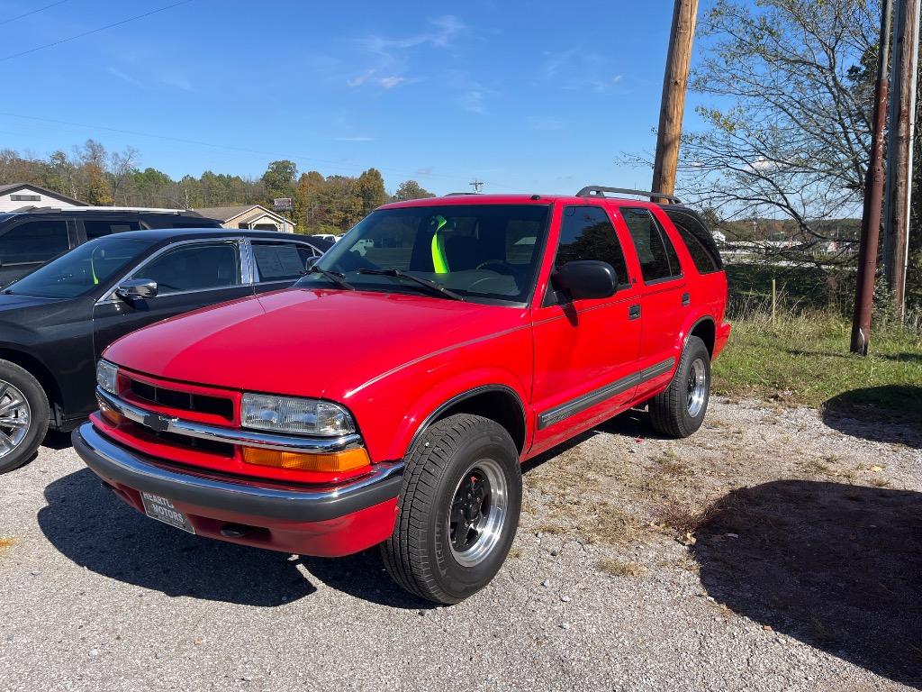 2001 Chevrolet Blazer LT's photo