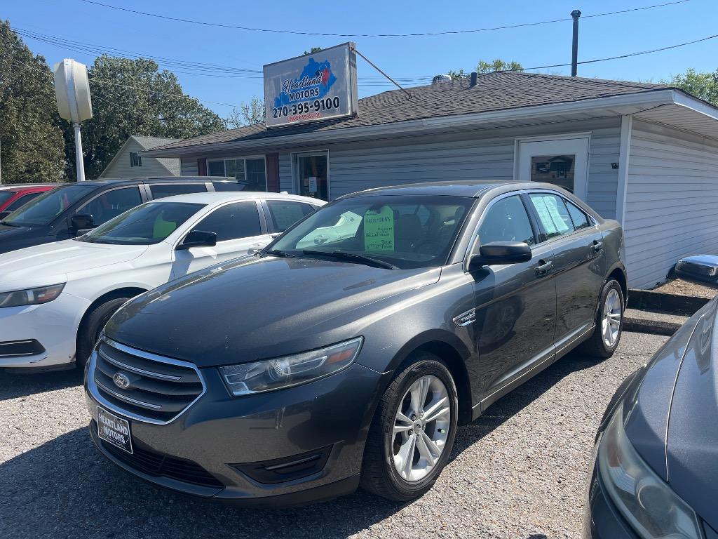 2015 Ford Taurus SEL's photo