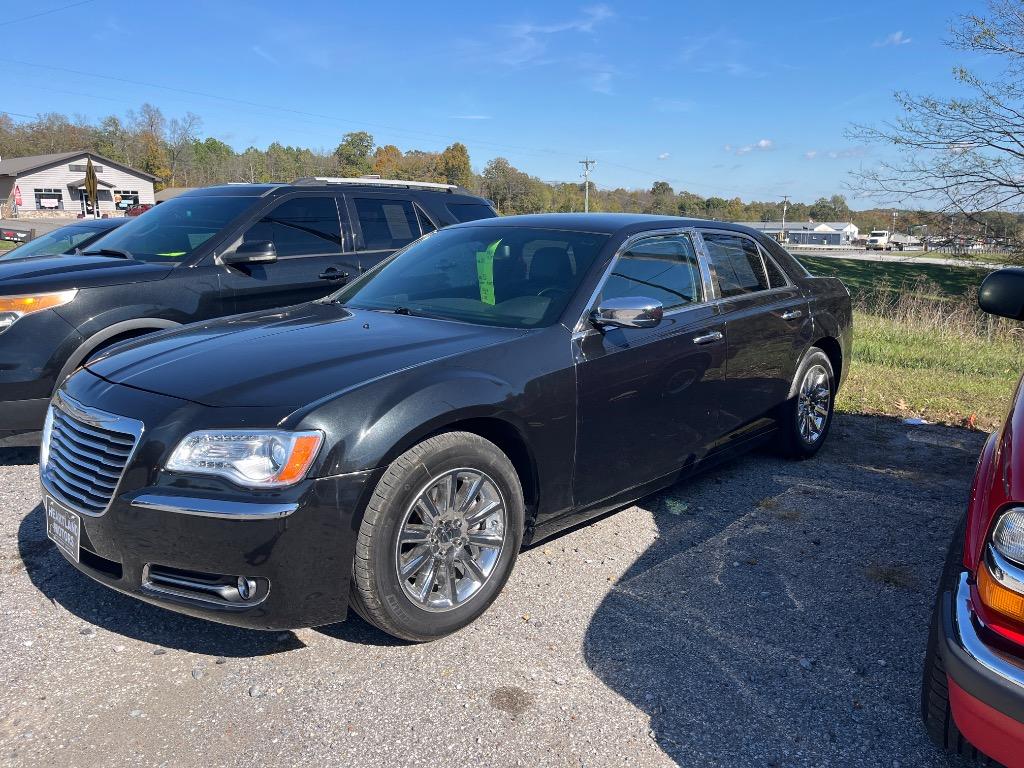 2011 Chrysler 300 Limited's photo