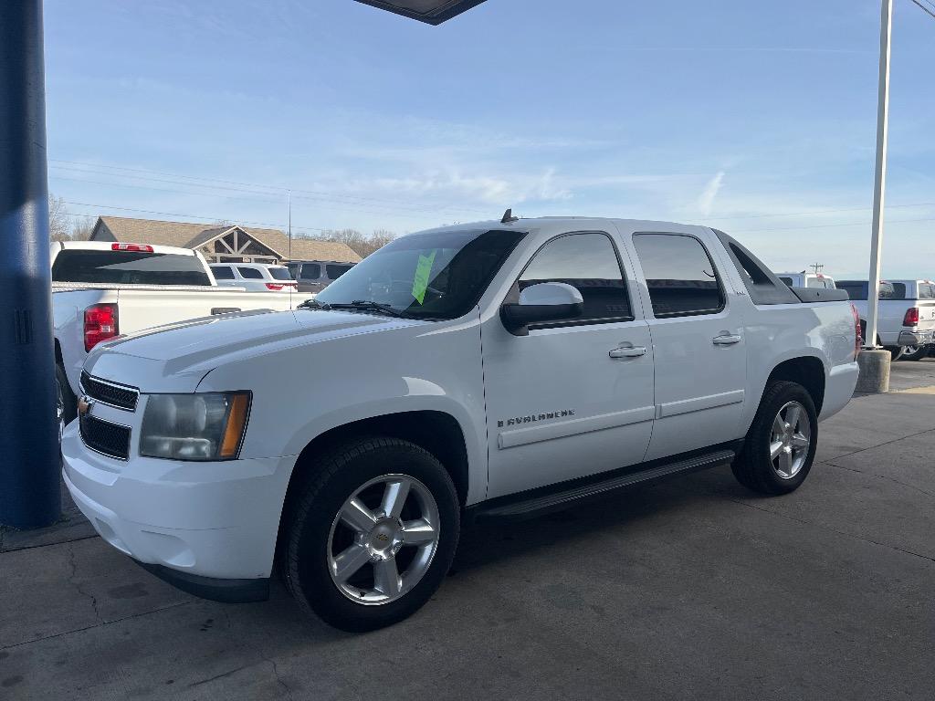 2007 Chevrolet Avalanche LT's photo