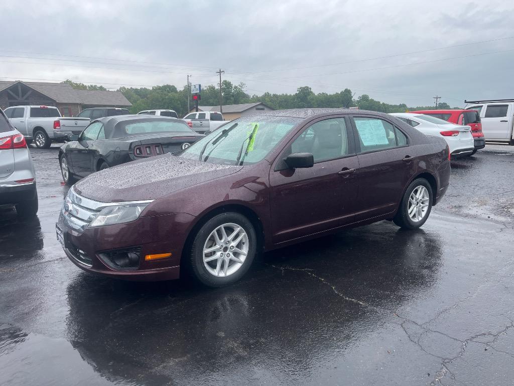 2011 Ford Fusion I-4 S's photo