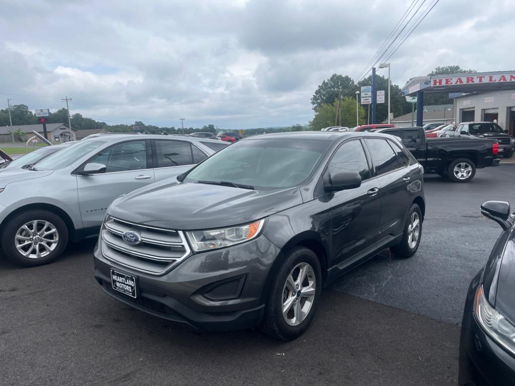 2016 Ford Edge SE's photo