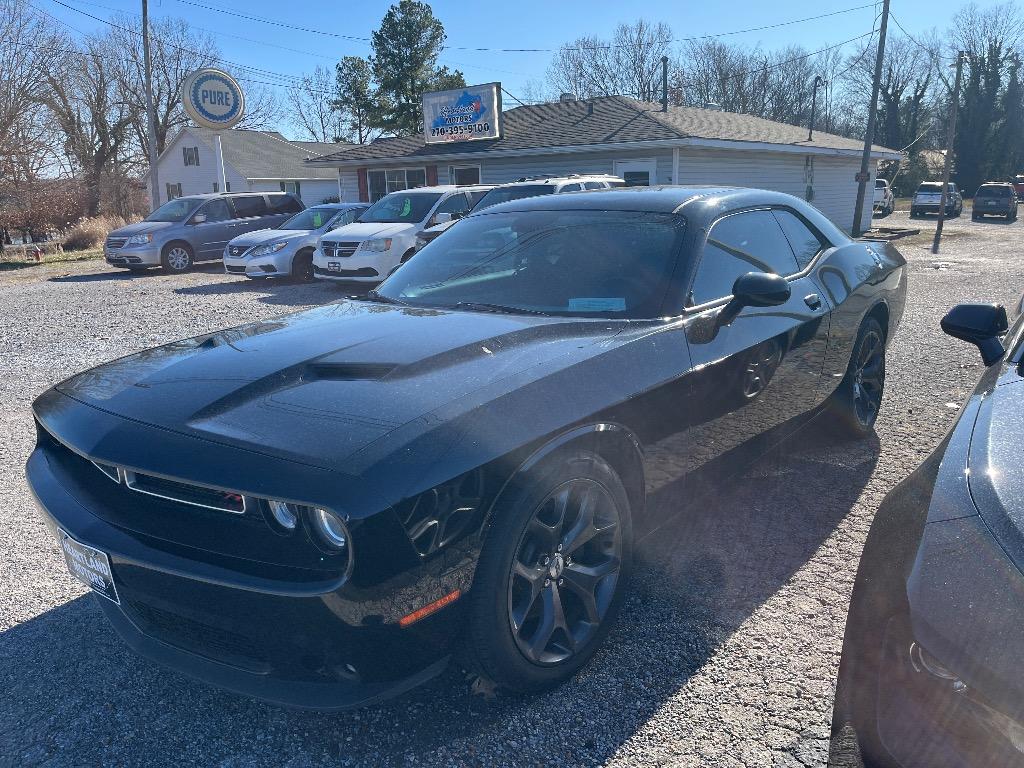 2017 Dodge Challenger R/T's photo